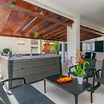 Apartman Dora *