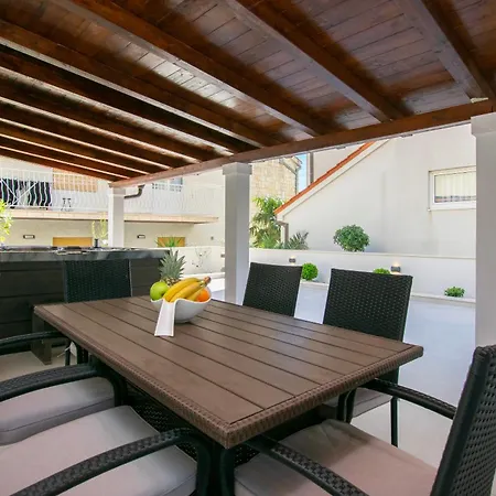 Apartament Dora Duće